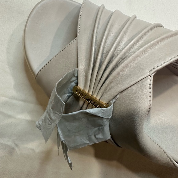 Cole Haan Women's Aubree Grand Ruched Slide Sandal Brand New Never Worn Sz 8.5 - Picture 8 of 9